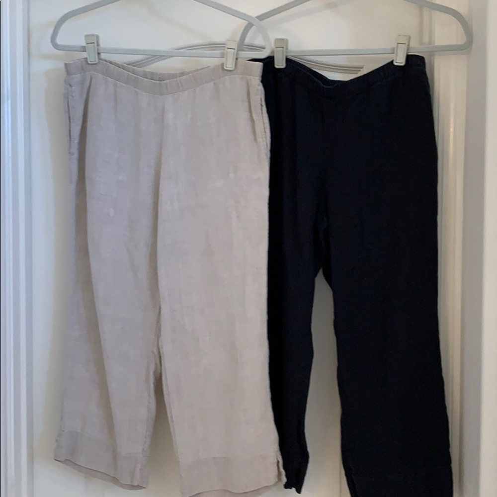 Linen cropped pants. Comfortable and classic